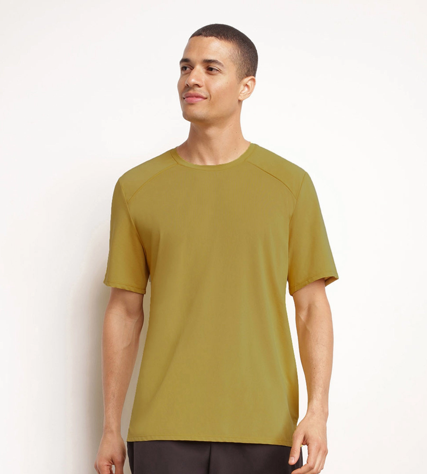 Men's sports T-shirt in breathable Olive Dim Move fabric